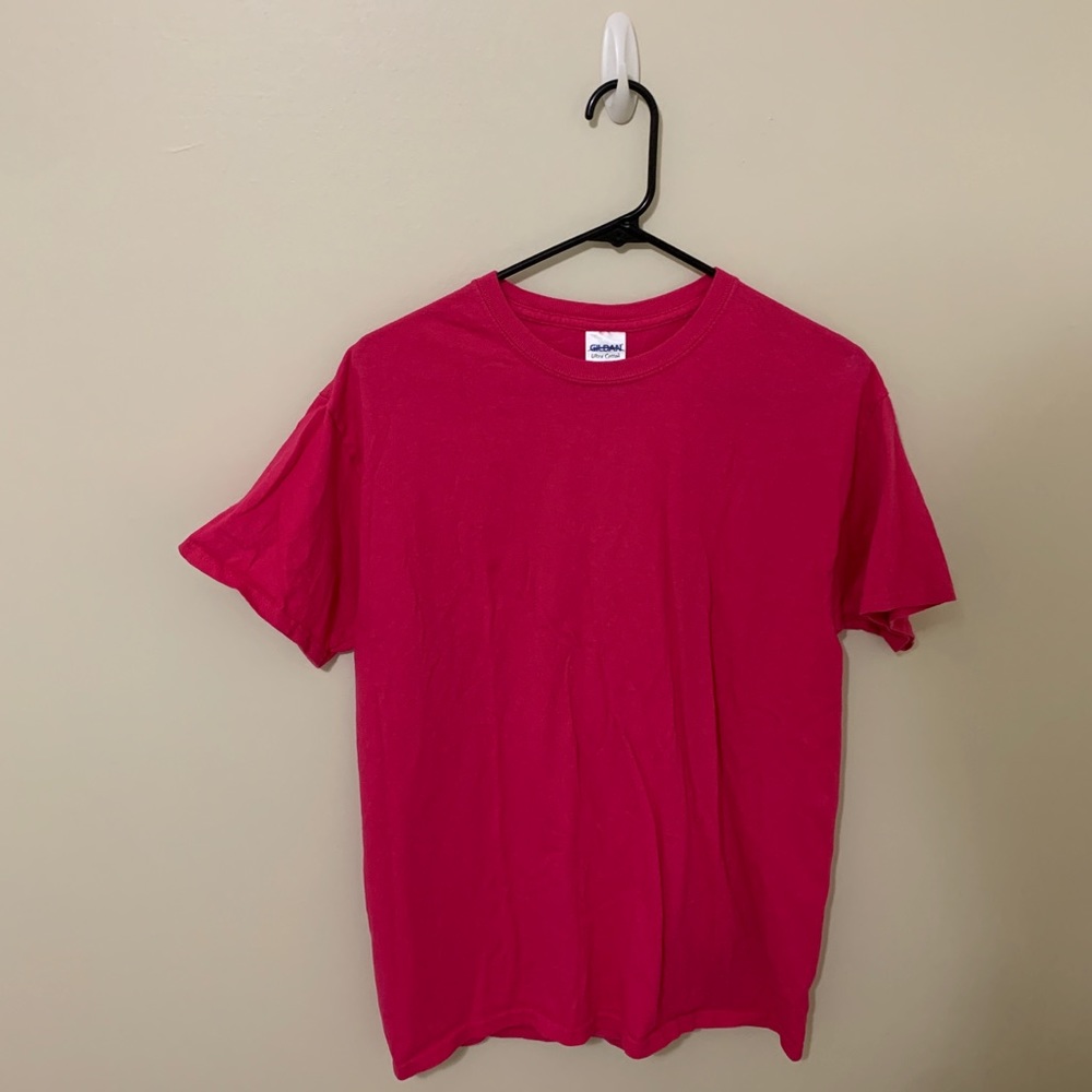 Super cute hot pink t shirt ❤️